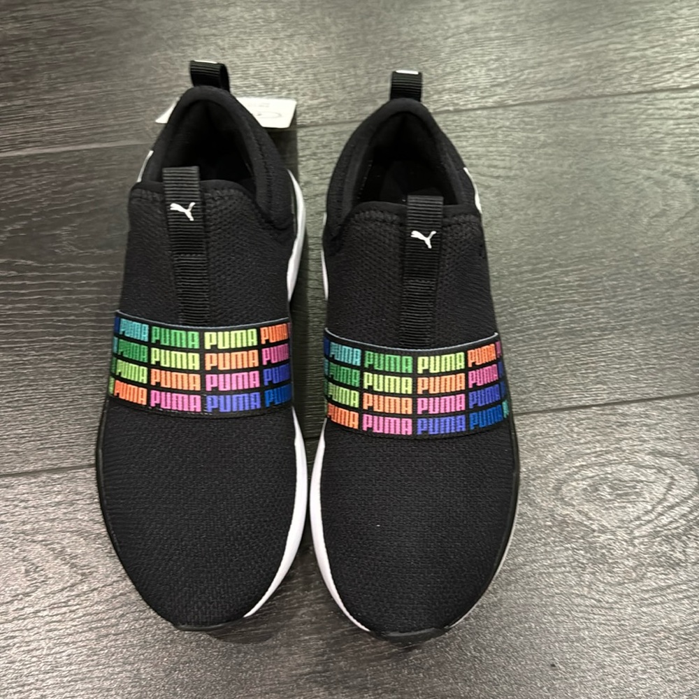 NEW Puma Softride Sofia Black Kid Size 1 Slip On Sneaker